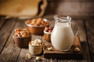 suplementos veganos, leche vegana con frutos secos